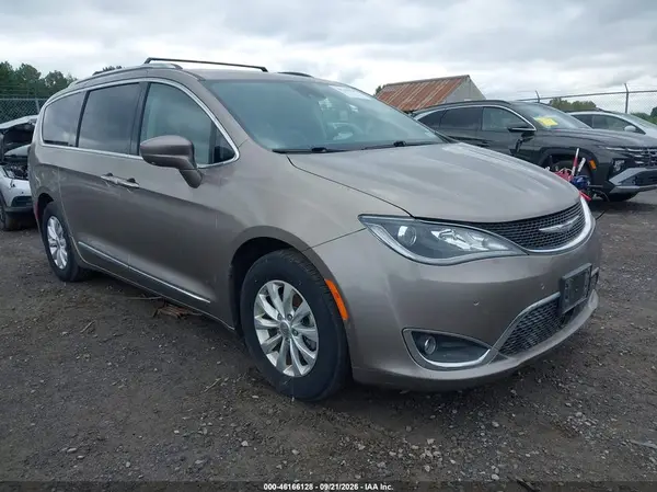 2C4RC1BG8JR123583 — 2018 Chrysler Pacifica, Естественный износ (Normal Wear & Tear), фото до ремонта