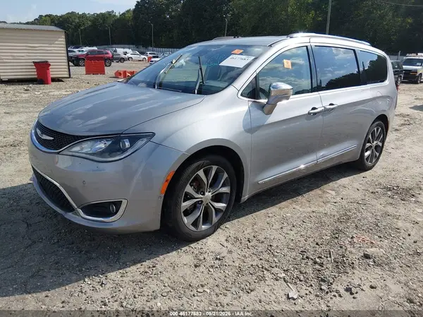 2C4RC1GG6JR226283 — 2018 Chrysler Pacifica, фото 2 с аукциона IAAI 01.10.2026, Естественный износ