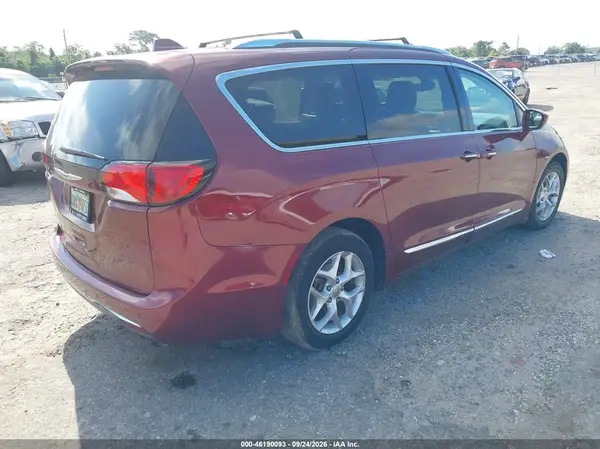 2C4RC1BG3JR171914 — 2018 Chrysler Pacifica, фото 4 с аукциона IAAI, Передняя часть слева