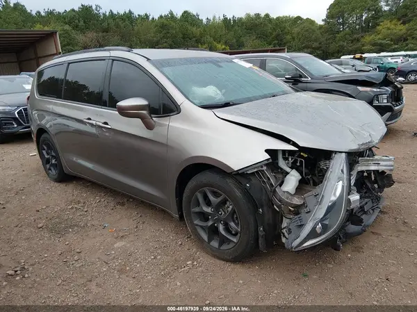 2C4RC1BG0JR158747 — 2018 Chrysler Pacifica, Передняя часть (Front End), фото до ремонта