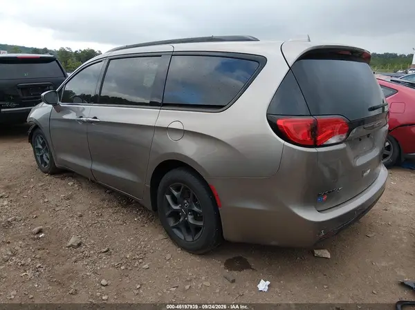 2C4RC1BG0JR158747 — 2018 Chrysler Pacifica, фото 3 с аукциона IAAI, Передняя часть