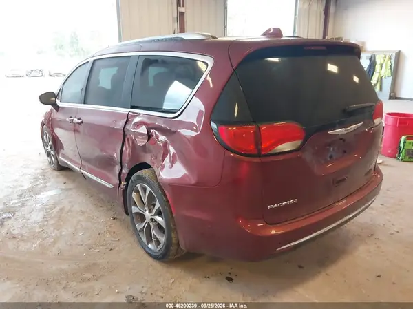 2C4RC1GG7JR155093 — 2018 Chrysler Pacifica, фото 3 с аукциона IAAI, Левый бок
