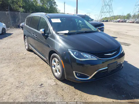 2C4RC1N73JR229404 — 2018 Chrysler Pacifica, Естественный износ, фото до ремонта
