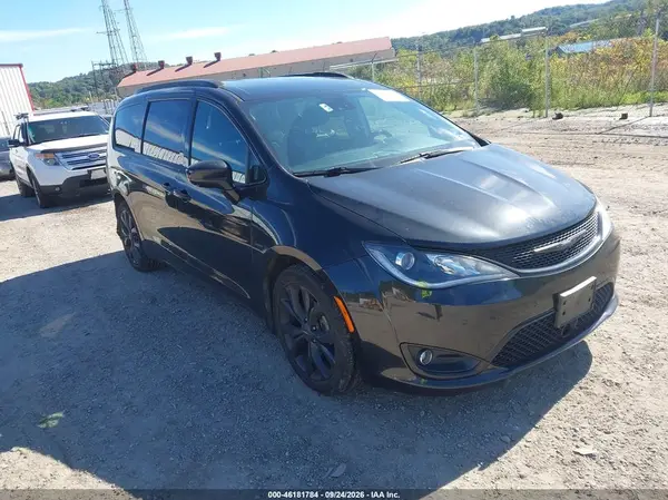 2C4RC1BG2KR549738 — 2019 Chrysler Pacifica, Задняя часть (Rear), фото до ремонта