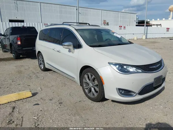 2C4RC1GG7KR733064 — 2019 Chrysler Pacifica, Левый бок (Left Side), фото до ремонта