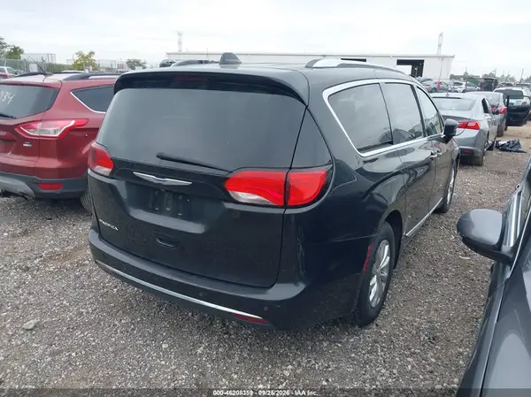 2C4RC1BG1KR651306 — 2019 Chrysler Pacifica, фото 4 с аукциона IAAI 12.10.2026, Естественный износ