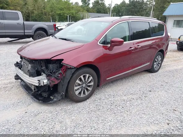 2C4RC1EG8LR242135 — 2020 Chrysler Pacifica, фото 2 с аукциона IAAI, Передняя часть