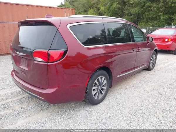 2C4RC1EG8LR242135 — 2020 Chrysler Pacifica, фото 4 с аукциона IAAI, Передняя часть