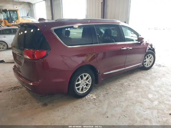 2C4RC1BG3LR182799 — 2020 Chrysler Pacifica, фото 4 с аукциона IAAI, Передняя часть