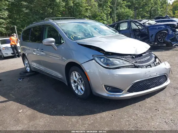 2C4RC1BG9LR115883 — 2020 Chrysler Pacifica, Передняя часть (Front End), фото до ремонта