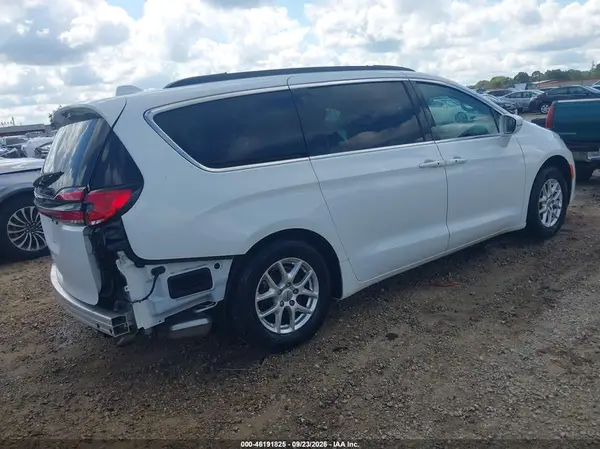 2C4RC1BG8NR112895 — 2022 Chrysler Pacifica, фото 4 с аукциона IAAI 13.10.2026, Задняя часть слева