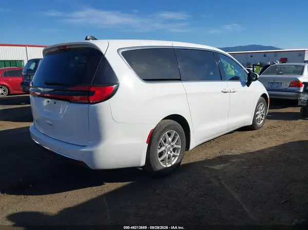 2C4RC1BG5PR567416 — 2023 Chrysler Pacifica, фото 4 с аукциона IAAI 02.10.2026, Задняя часть слева