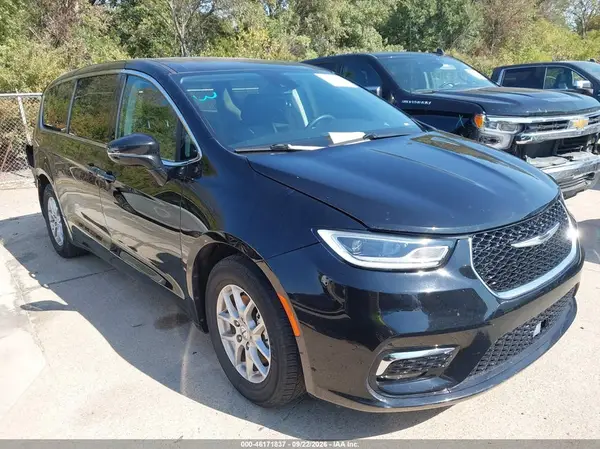2C4RC1BGXRR140199 — 2024 Chrysler Pacifica, Задняя часть (Rear), фото до ремонта