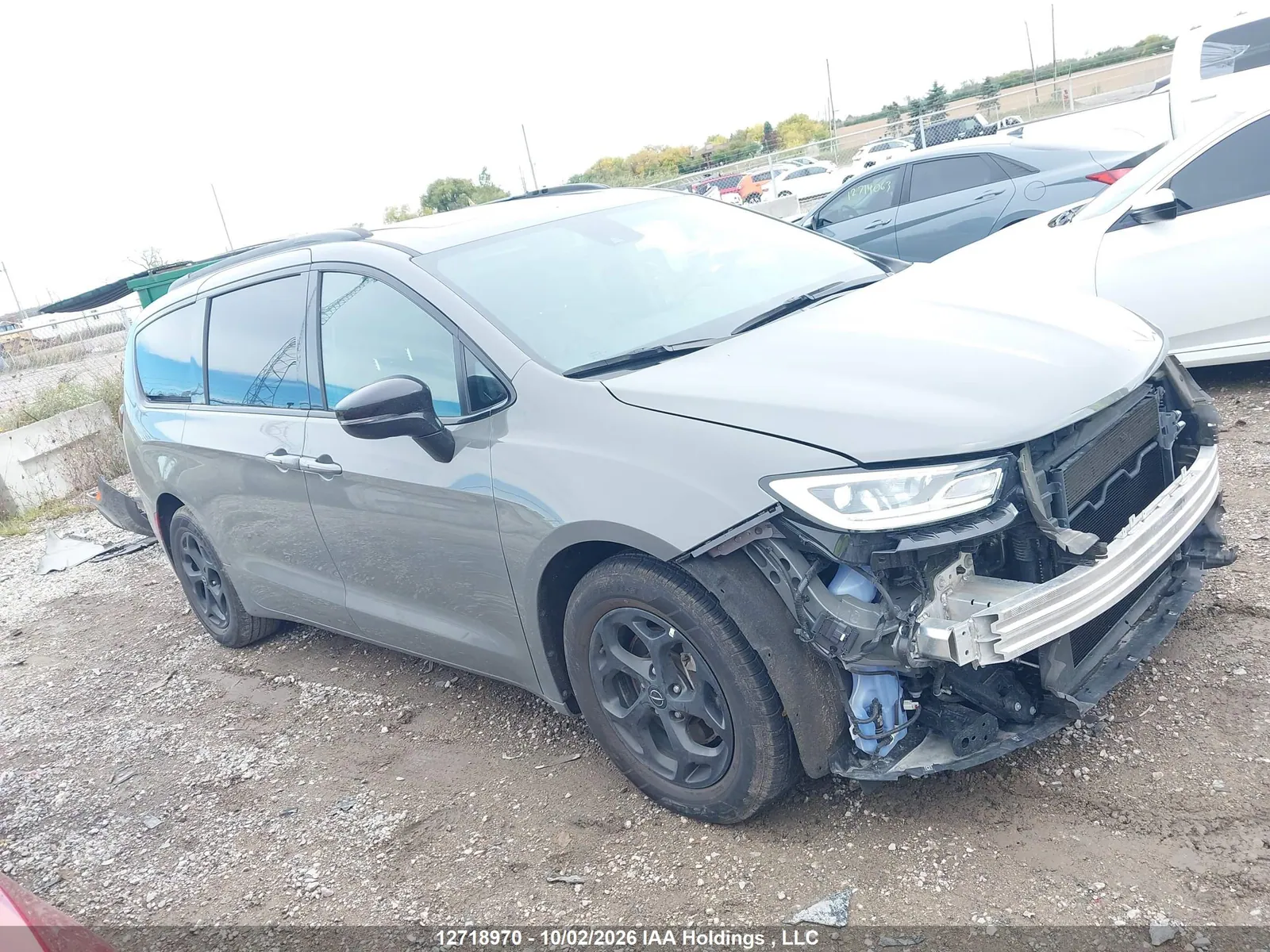 2025 Chrysler Pacifica Limited VIN 2C4RC1GGXSR601898 фото 2