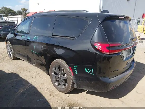 2C4RC1GG3SR584832 — 2025 Chrysler Pacifica, фото 3 с аукциона IAAI 29.09.2026, Левый и правый бока