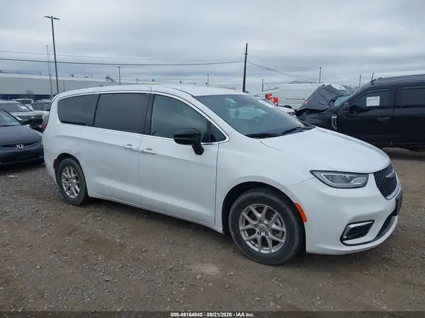 2C4RC1BG7SR556586 — 2025 Chrysler Pacifica, Задняя часть (Rear), фото до ремонта
