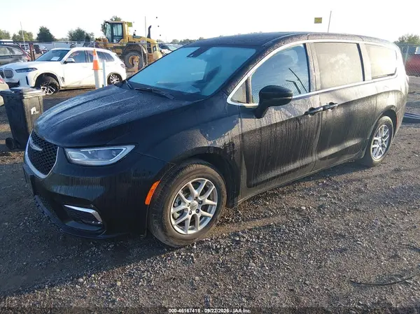 2C4RC1BG9SR532547 — 2025 Chrysler Pacifica, фото 2 с аукциона IAAI, Правый бок