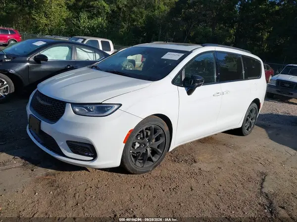 2C4RC1GG5SR584735 — 2025 Chrysler Pacifica, фото 2 с аукциона IAAI 30.09.2026, Правый бок
