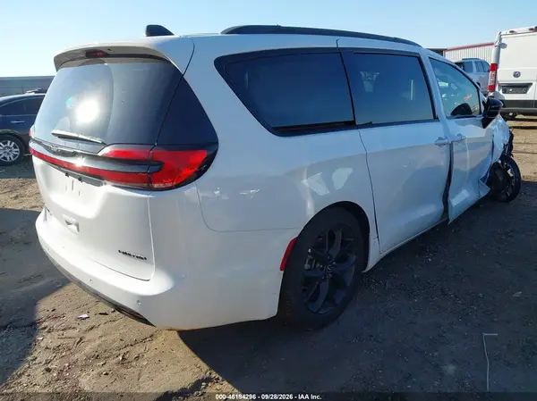 2C4RC1GG5SR584735 — 2025 Chrysler Pacifica, фото 4 с аукциона IAAI 30.09.2026, Правый бок