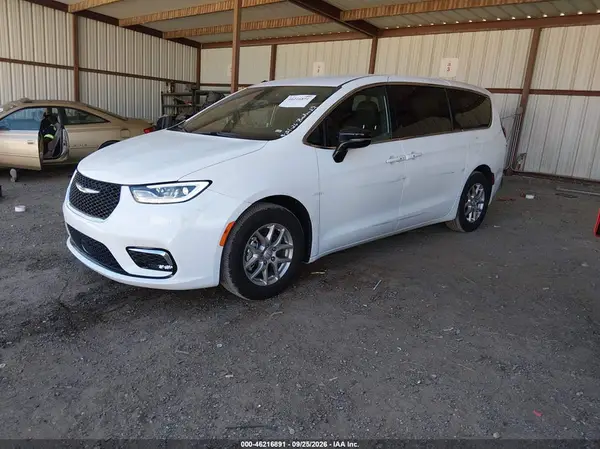 2C4RC1BGXTR272757 — 2026 Chrysler Pacifica, фото 2 с аукциона IAAI 30.09.2026, Передняя часть справа