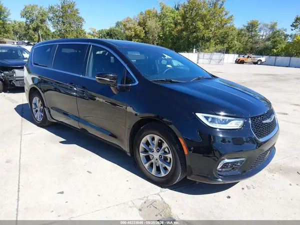2C4RC1GG9TR216592 — 2026 Chrysler Pacifica, Задняя часть (Rear), фото до ремонта