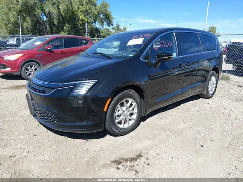 2027 Chrysler Pacifica VIN 2C4RC1BG9VR563804 фото 2