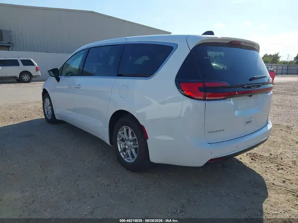 2C4RC1BG1VR566826 — 2027 Chrysler Pacifica, фото 3 с аукциона IAAI, Передняя часть