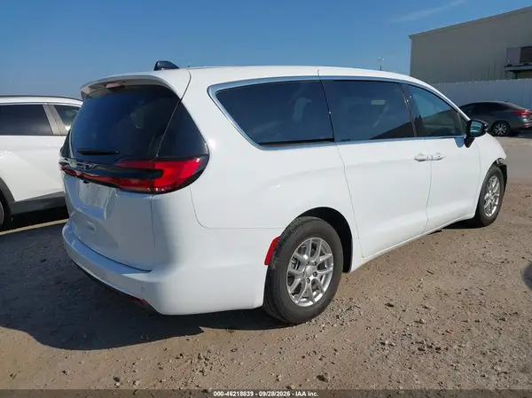 2C4RC1BG1VR566826 — 2027 Chrysler Pacifica, фото 4 с аукциона IAAI, Передняя часть