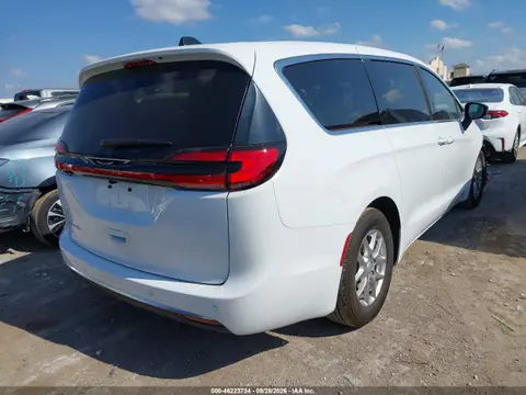 2027 Chrysler Pacifica VIN 2C4RC1BG1VR572724 фото 4
