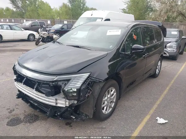 2C4RC1BG3VR552166 — 2027 Chrysler Pacifica, фото 2 с аукциона IAAI 09.10.2026, Задняя часть