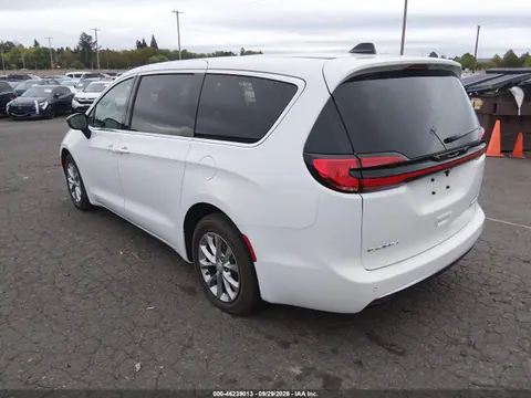 2027 Chrysler Pacifica VIN 2C4RC1GGXVR587313 фото 3