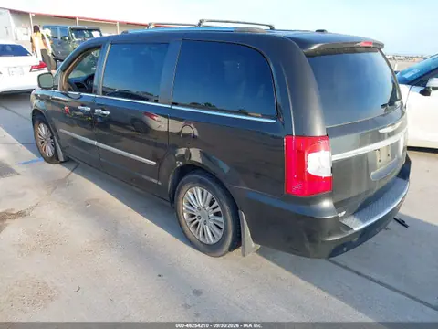 2014 Chrysler Town &amp; Country Limited VIN 2C4RC1GG7ER345434 фото 3