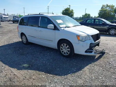 2C4RC1BG0ER275010 — 2014 Chrysler Town &amp; Country Touring, Передняя часть (Front End), фото до ремонта