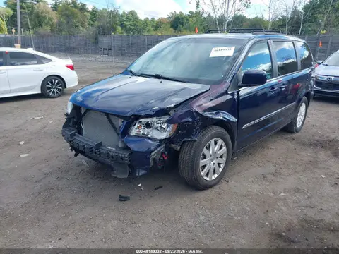 2015 Chrysler Town &amp; Country Touring VIN 2C4RC1BG4FR664900 фото 2