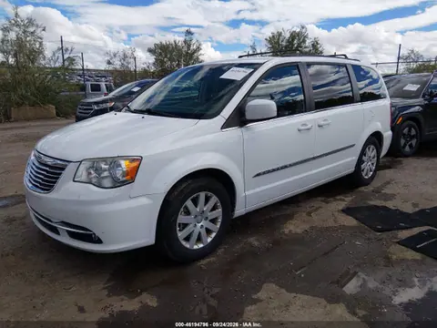 2015 Chrysler Town &amp; Country Touring VIN 2C4RC1BG7FR561857 фото 2