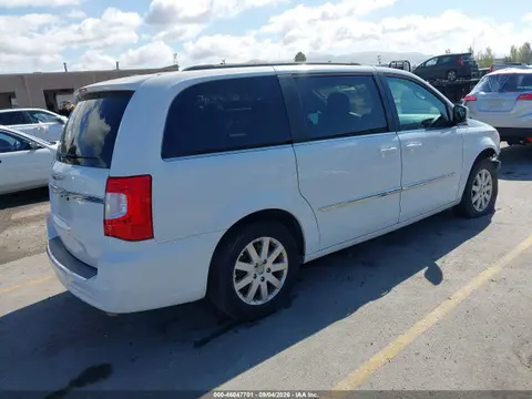 2016 Chrysler Town &amp; Country Touring VIN 2C4RC1BG0GR298869 фото 4