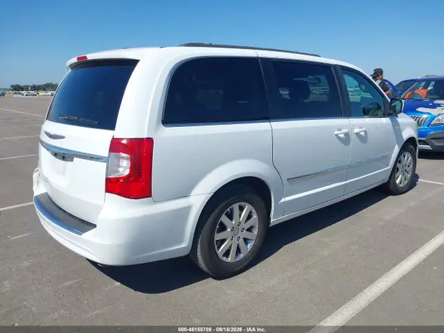 2016 Chrysler Town &amp; Country Touring VIN 2C4RC1BGXGR141222 фото 4