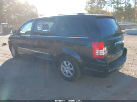 2010 Chrysler Town & Country Touring VIN 2A4RR5DXXAR329548 фото 3