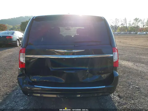 2C4RC1CG0DR634370 — 2013 Chrysler TOWN & Country, Сзади, фото до ремонта