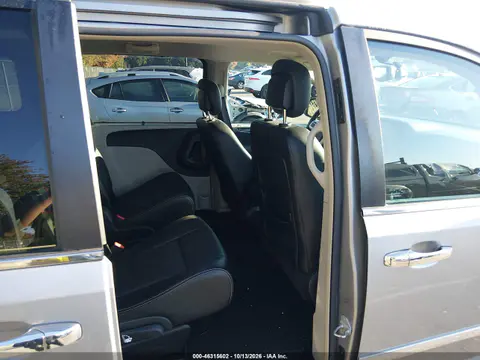 2015 Chrysler Town & Country Touring-L VIN 2C4RC1CG7FR554762 фото 9