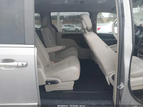 2016 Chrysler Town & Country Touring VIN 2C4RC1BG8GR302781 фото 9