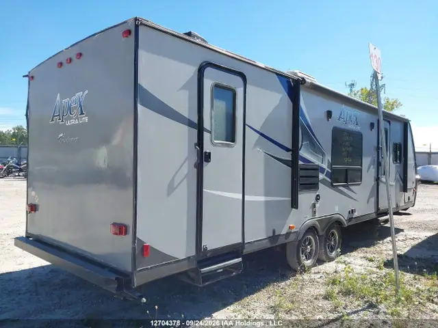 5ZT2CXUB0HA010682 — 2017 Coachmen Apex, фото 4 с аукциона IAAI 13.10.2026, Левый бок