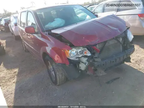 2D4RN3DG9BR601937 — 2011 Dodge Caravan, Передняя часть, фото до ремонта
