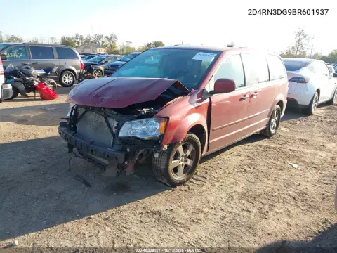 2011 Dodge Grand Caravan Mainstreet VIN 2D4RN3DG9BR601937 фото 2