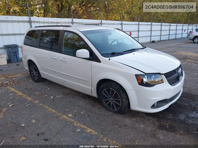 2C4RDGEG5HR596704 — 2017 Dodge Caravan, фото 2 с аукциона IAAI, Естественный износ
