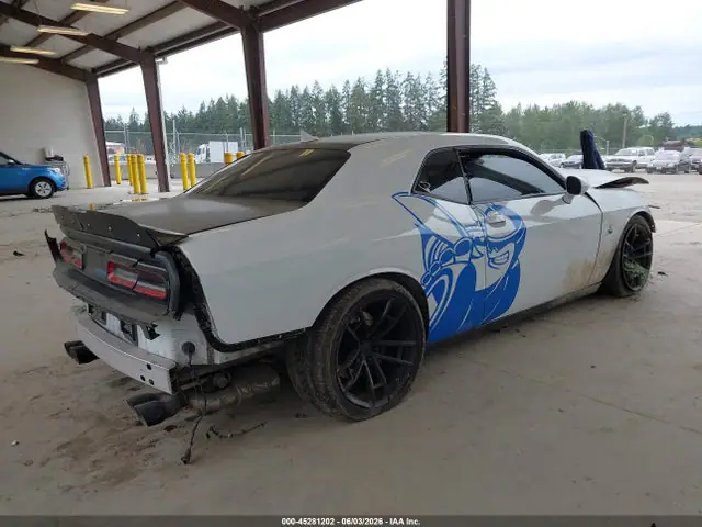 2C3CDZFJ9HH592743 — 2017 Dodge Challenger R/T SCAT PACK, фото 4 с аукциона IAAI 14.10.2026, Передняя и задняя части