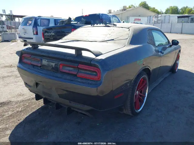 2C3CDZFJ2LH151223 — 2020 Dodge Challenger R/T SCAT PACK, фото 4 с аукциона IAAI 06.10.2026, Повреждения снизу