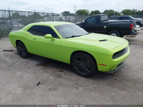 2C3CDZGG8KH650142 — 2019 Dodge Challenger SXT AWD, Град (Hail), фото до ремонта