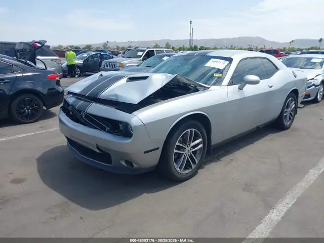 2019 Dodge Challenger Sxt Awd VIN 2C3CDZGG8KH759989 фото 2