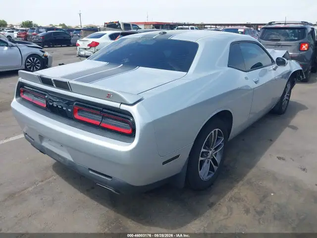2019 Dodge Challenger Sxt Awd VIN 2C3CDZGG8KH759989 фото 4